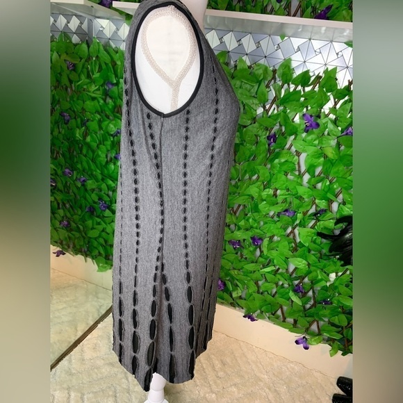 Saint Tropez West Women’s Medium Black & Gray Overlay Cutout Pattern Tank Dress - Picture 7 of 12